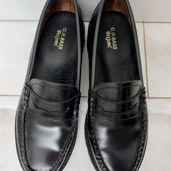 G.H. Bass & Co. Black Leather Loafers - Picture 6 of 6